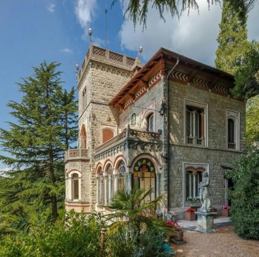 Il Parco E Gli Affreschi Apartman Varese Kültér fotó