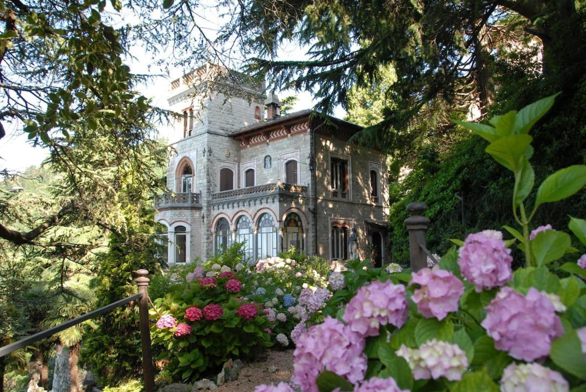 Il Parco E Gli Affreschi Apartman Varese Kültér fotó