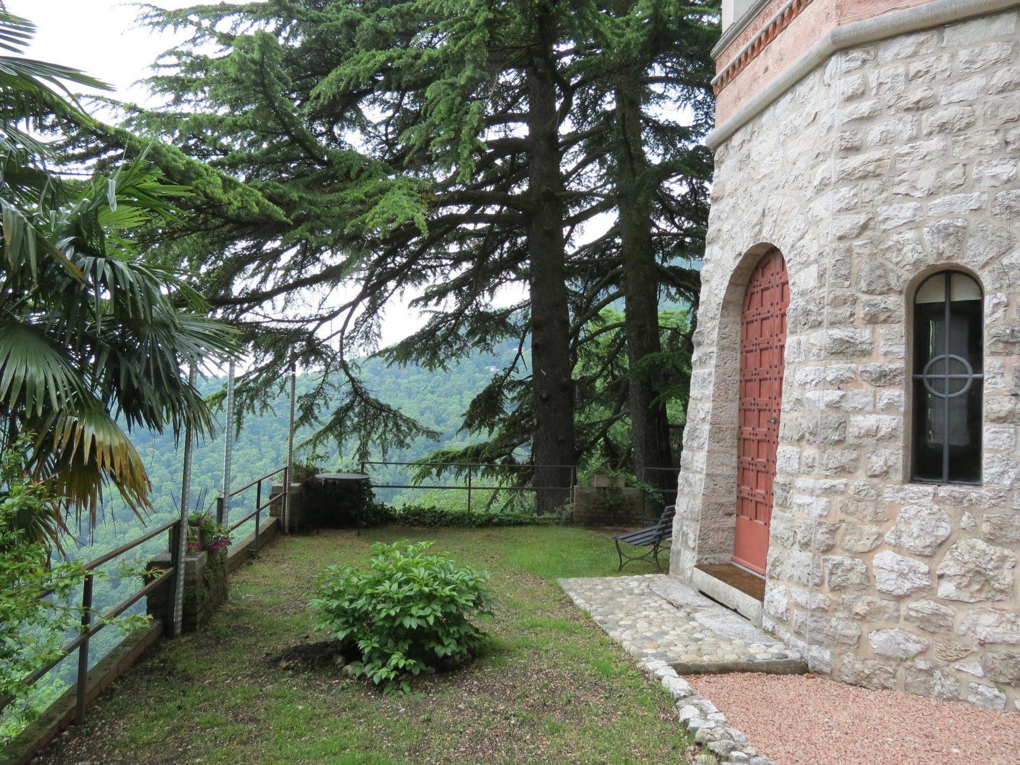Il Parco E Gli Affreschi Apartman Varese Kültér fotó